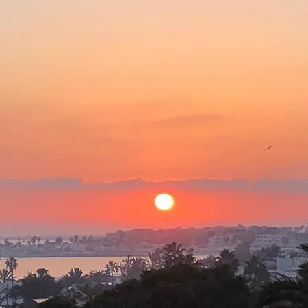 Sunrise Apartment *