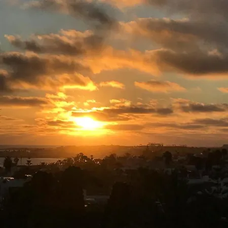 Sunrise Apartment *